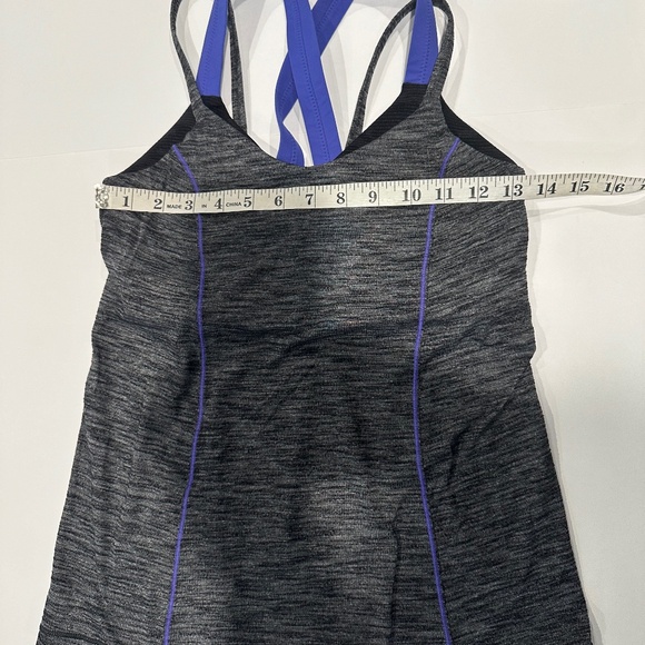 Lululemon Run for Gold Tank Top - Size 6 - No Tag Size/Yes Tag Dot. - Picture 9 of 11